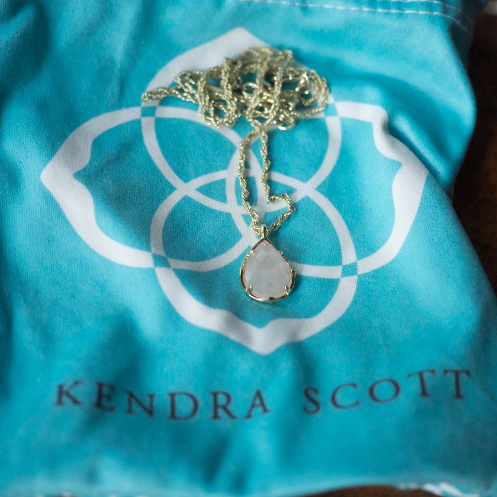 Kendra Scott Light Pink Pendant